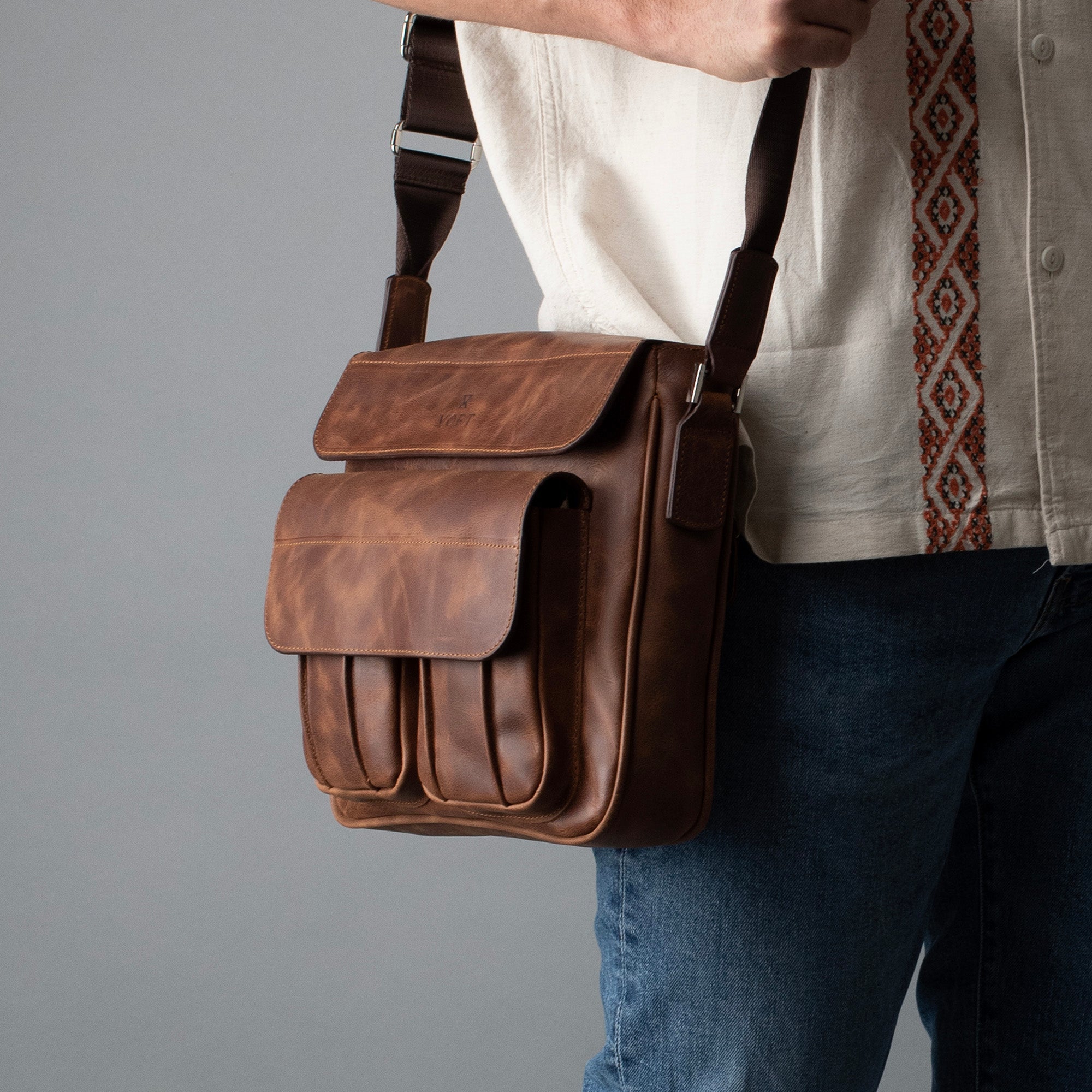 Genuine Leather Asgap Messenger Bag Brown