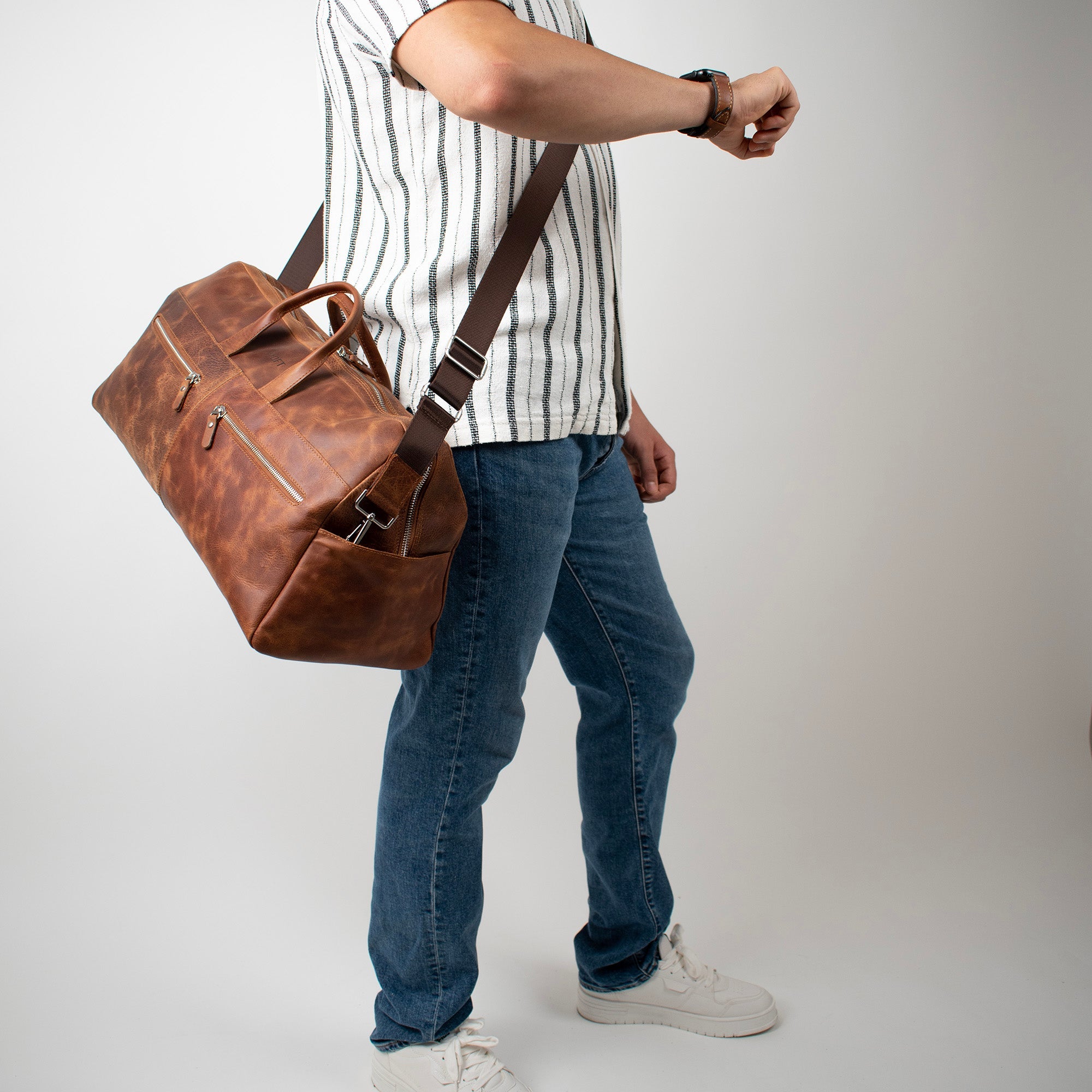Genuine Leather Lounge Travel Bag Brown