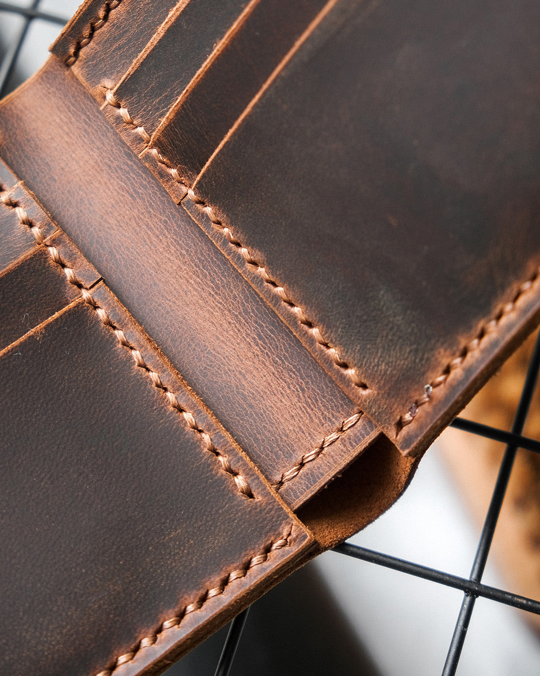 Leather folding wallet - Exclusive Styles