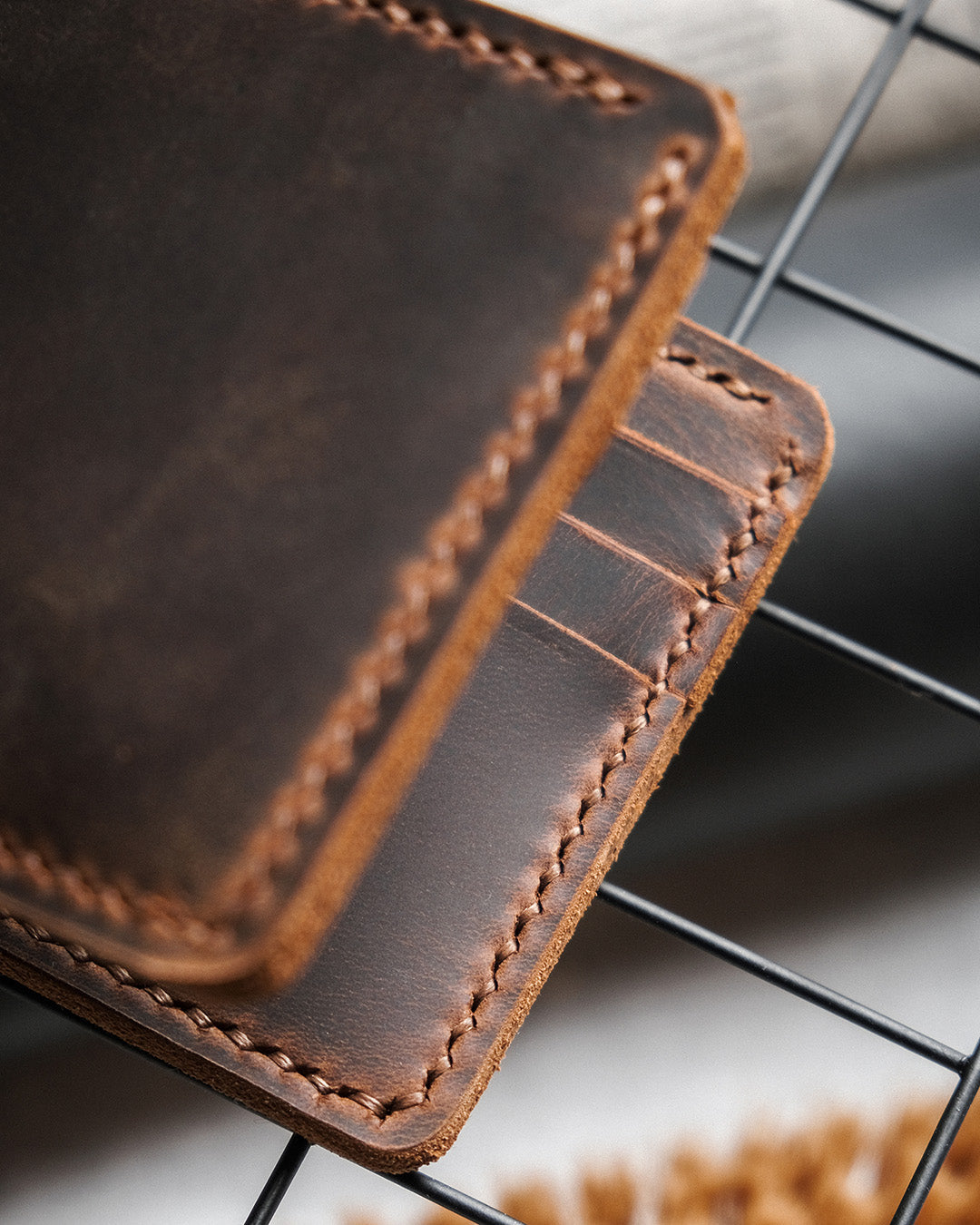 Leather folding wallet - Exclusive Styles