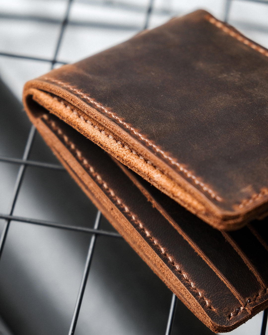 Leather folding wallet - Exclusive Styles