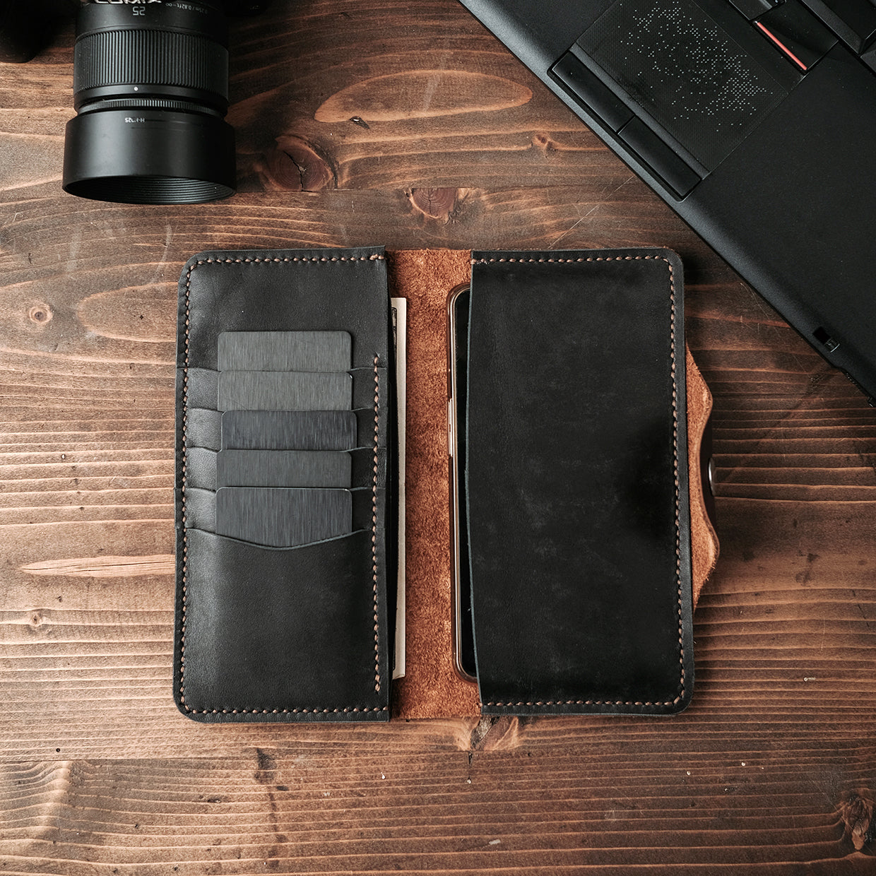 Vertical leather wallet - Gift Inspirations