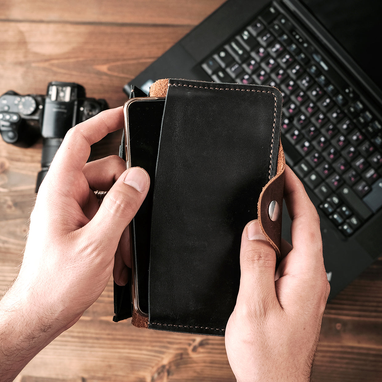 Vertical leather wallet - Gift Inspirations