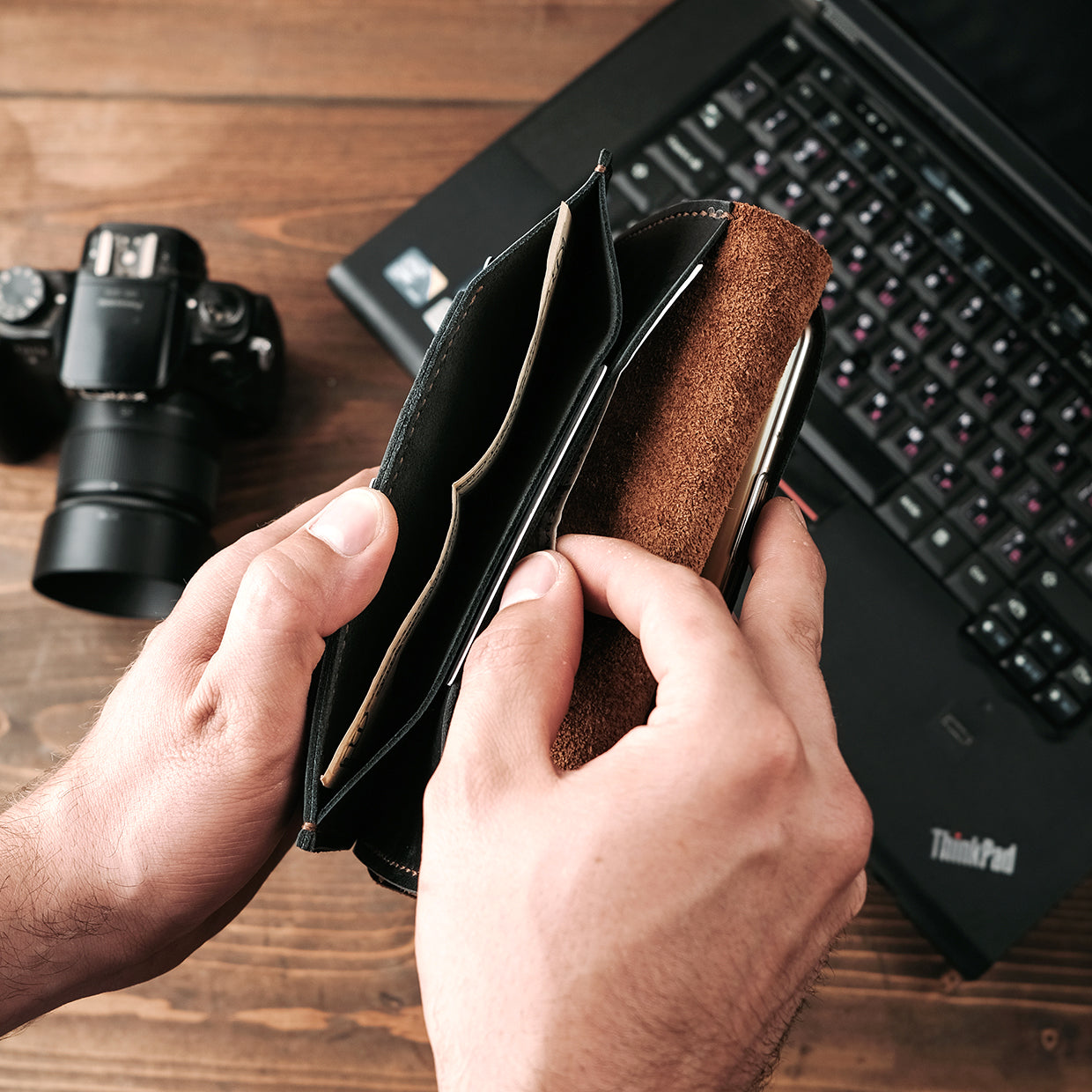 Vertical leather wallet - Gift Inspirations