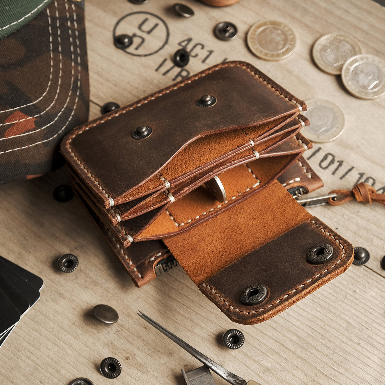 Leather card holder - HOLDER - Gift Inspirations