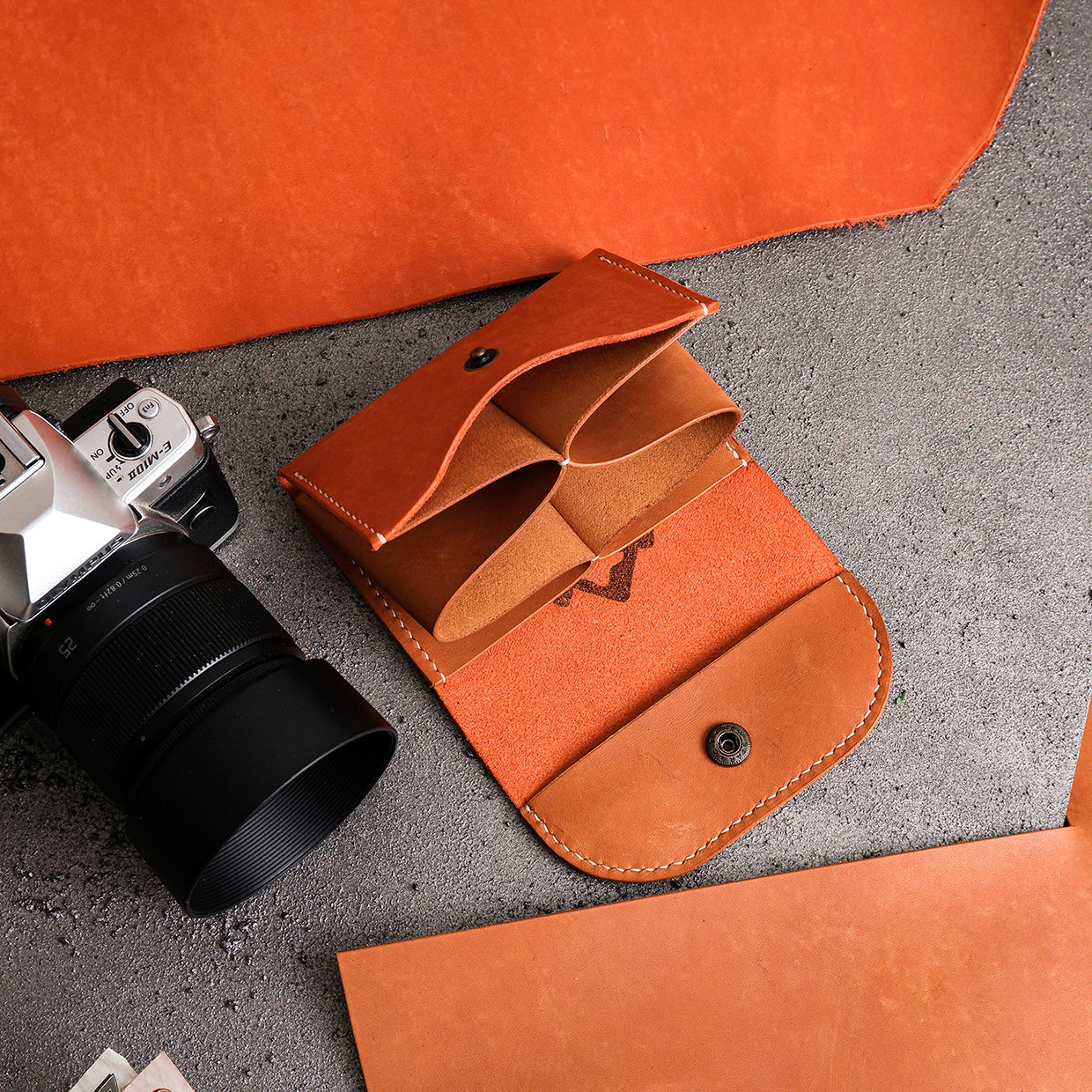 Armes PB Leather Wallet - Trendy Designs