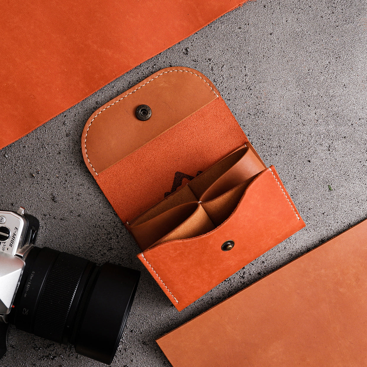 Armes PB Leather Wallet - Trendy Designs