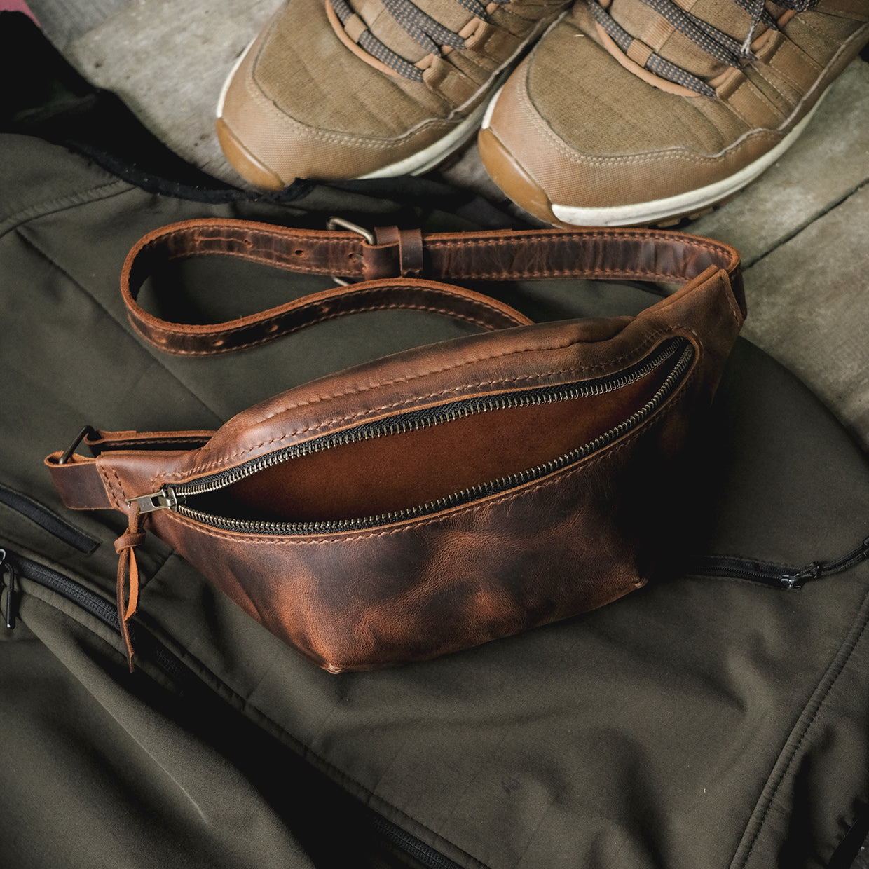 Leather Crossbody Bag v1 - Trendy Designs