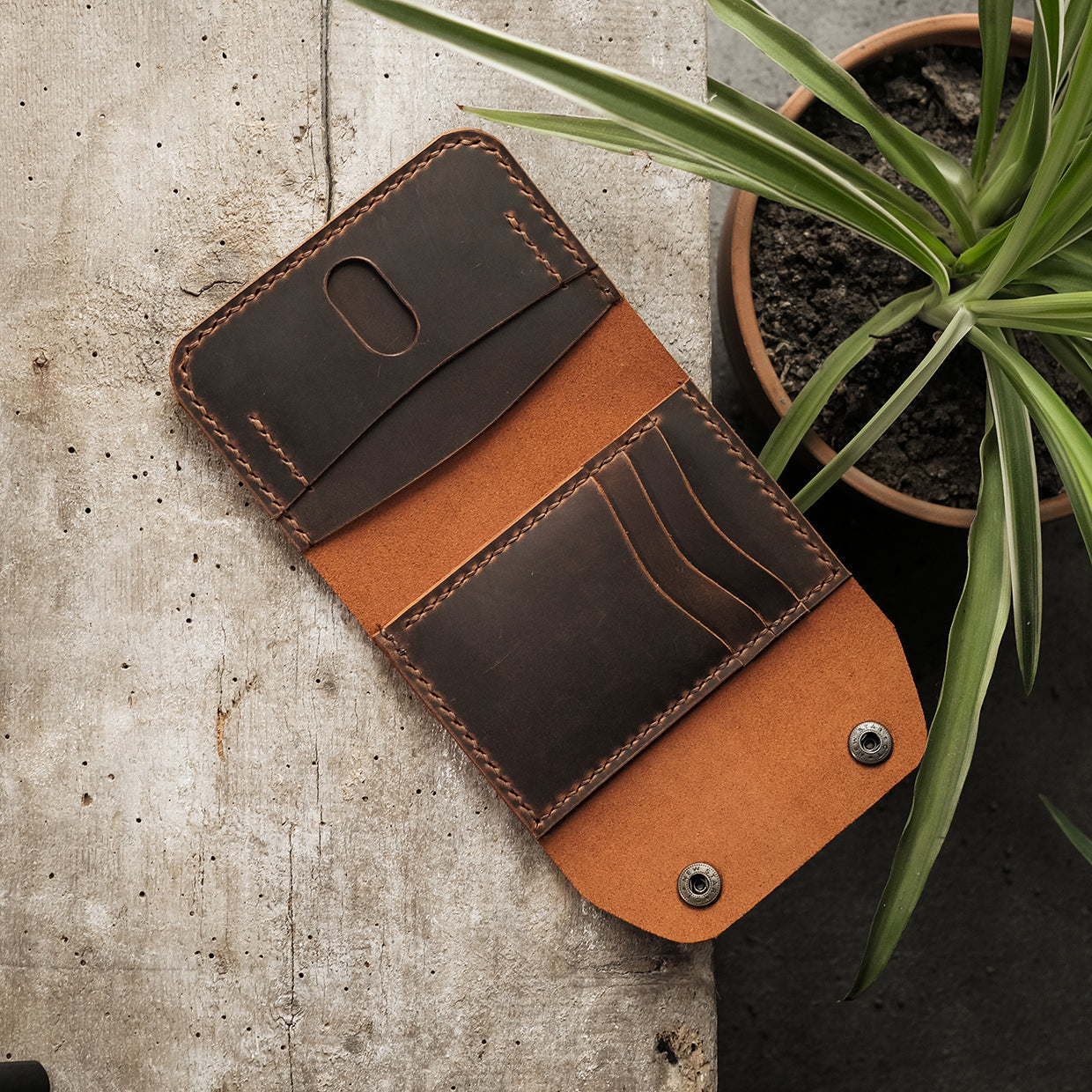Leather wallet - DELAURE - Gift Inspirations