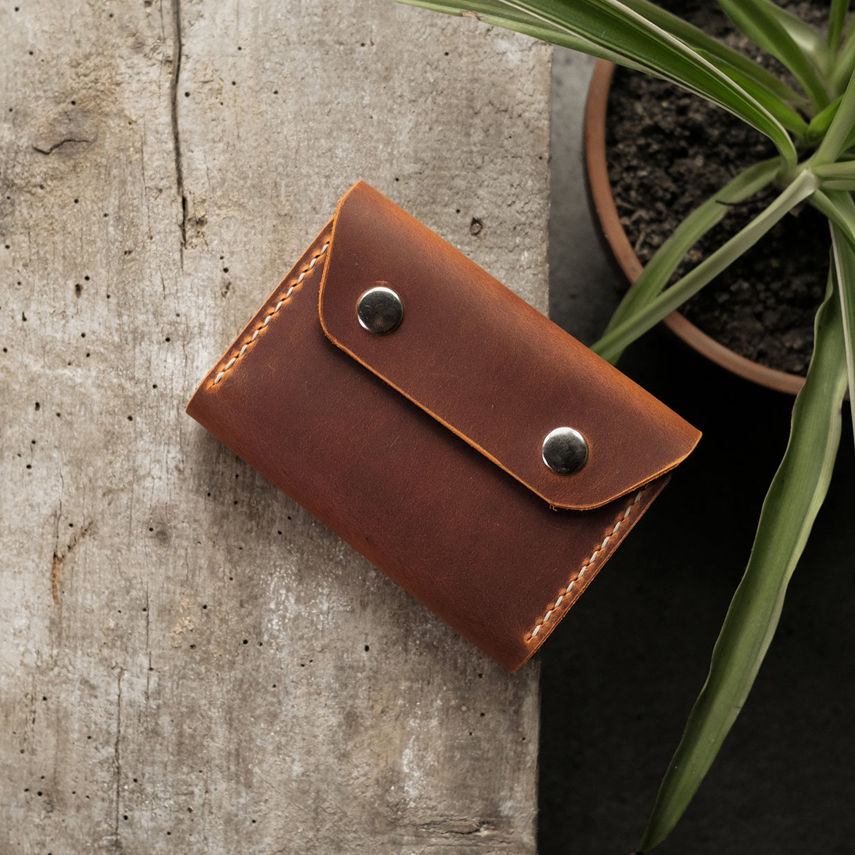 Leather wallet - DELAURE - Gift Inspirations