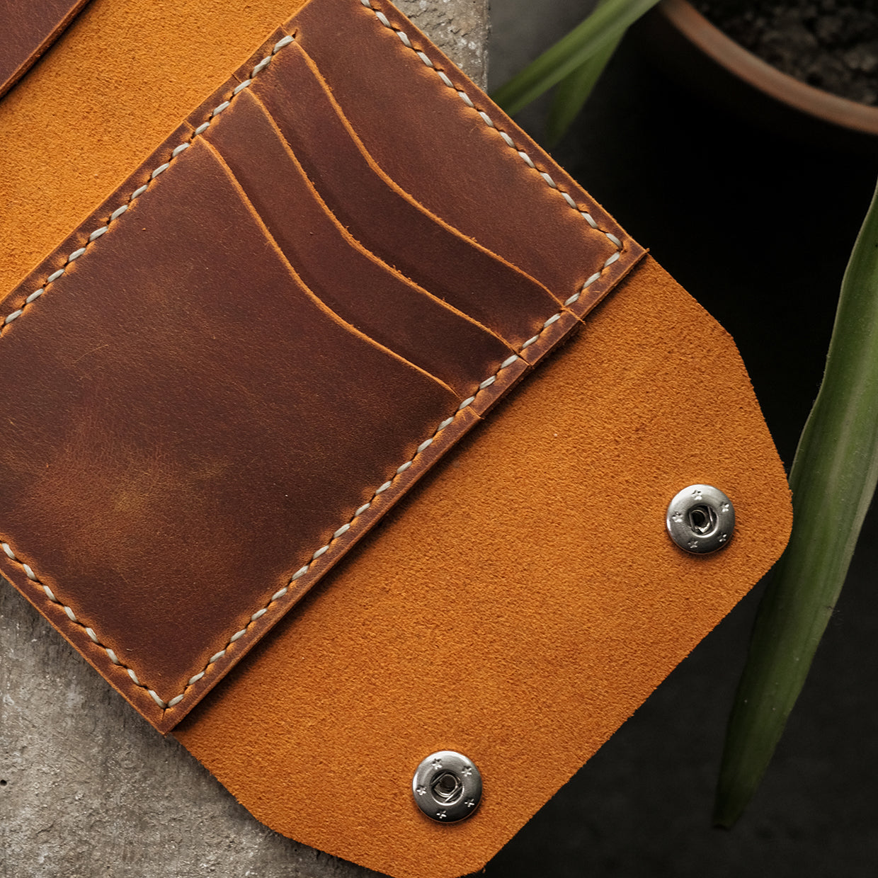 Leather wallet - DELAURE - Gift Inspirations
