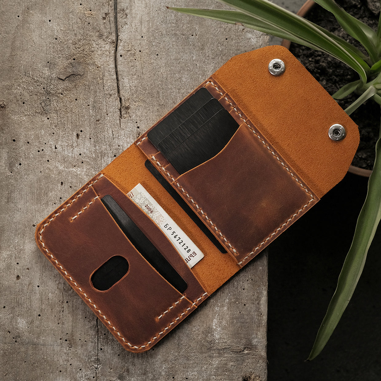 Leather wallet - DELAURE - Gift Inspirations