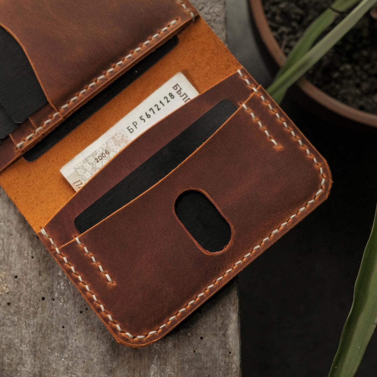 Leather wallet - DELAURE - Gift Inspirations