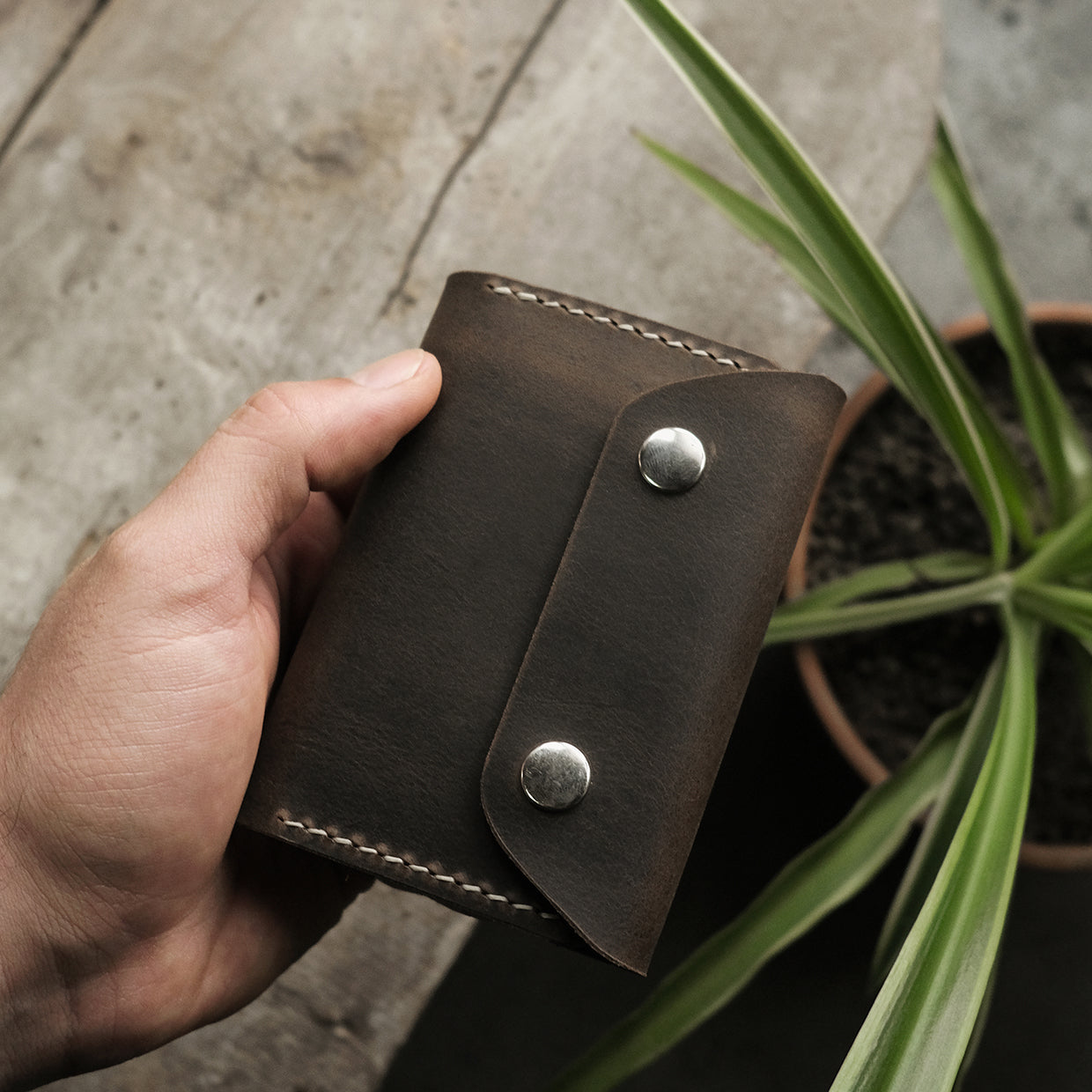 Leather wallet - DELAURE - Gift Inspirations