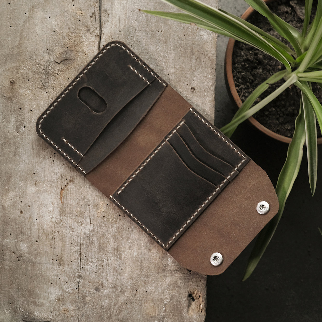 Leather wallet - DELAURE - Gift Inspirations