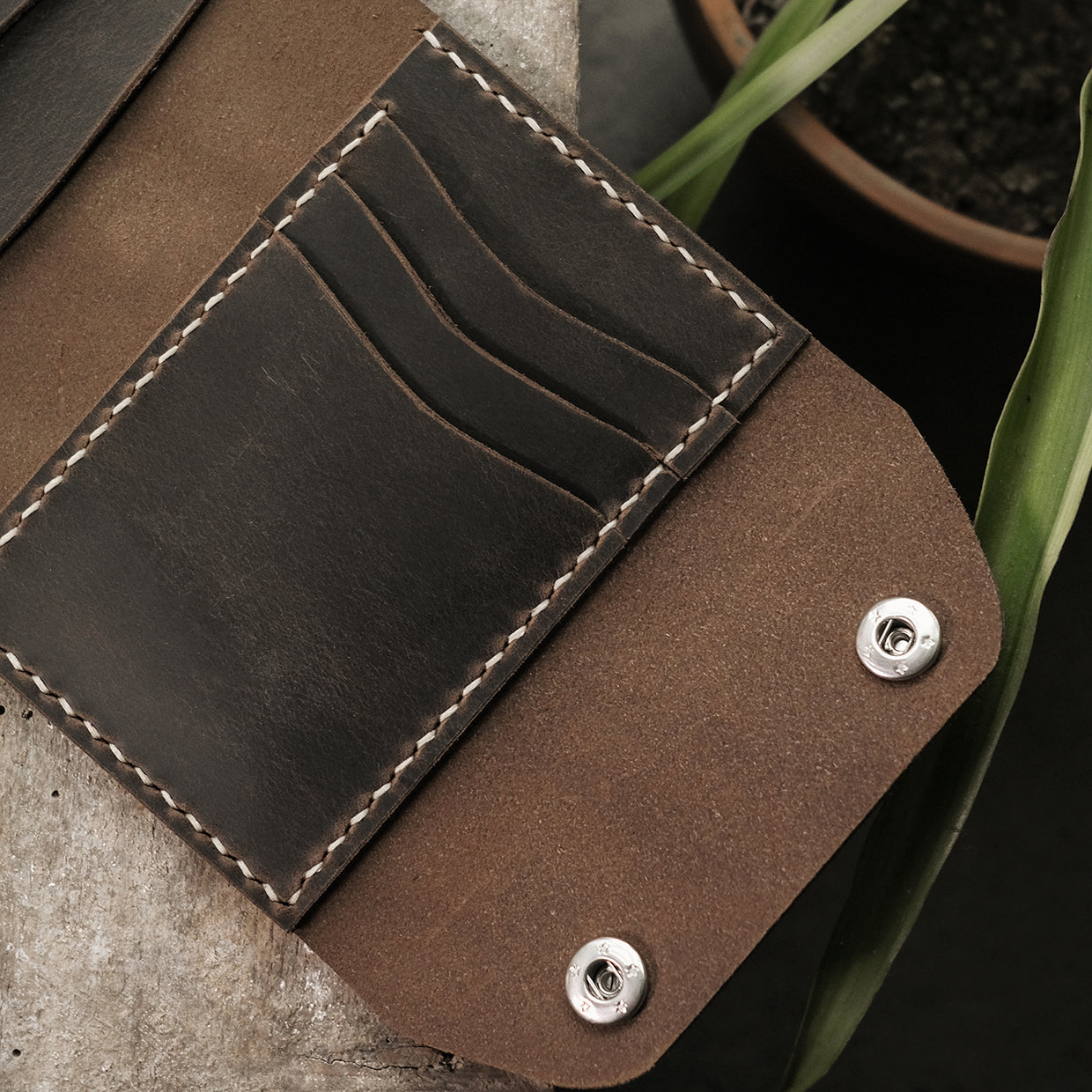 Leather wallet - DELAURE - Gift Inspirations