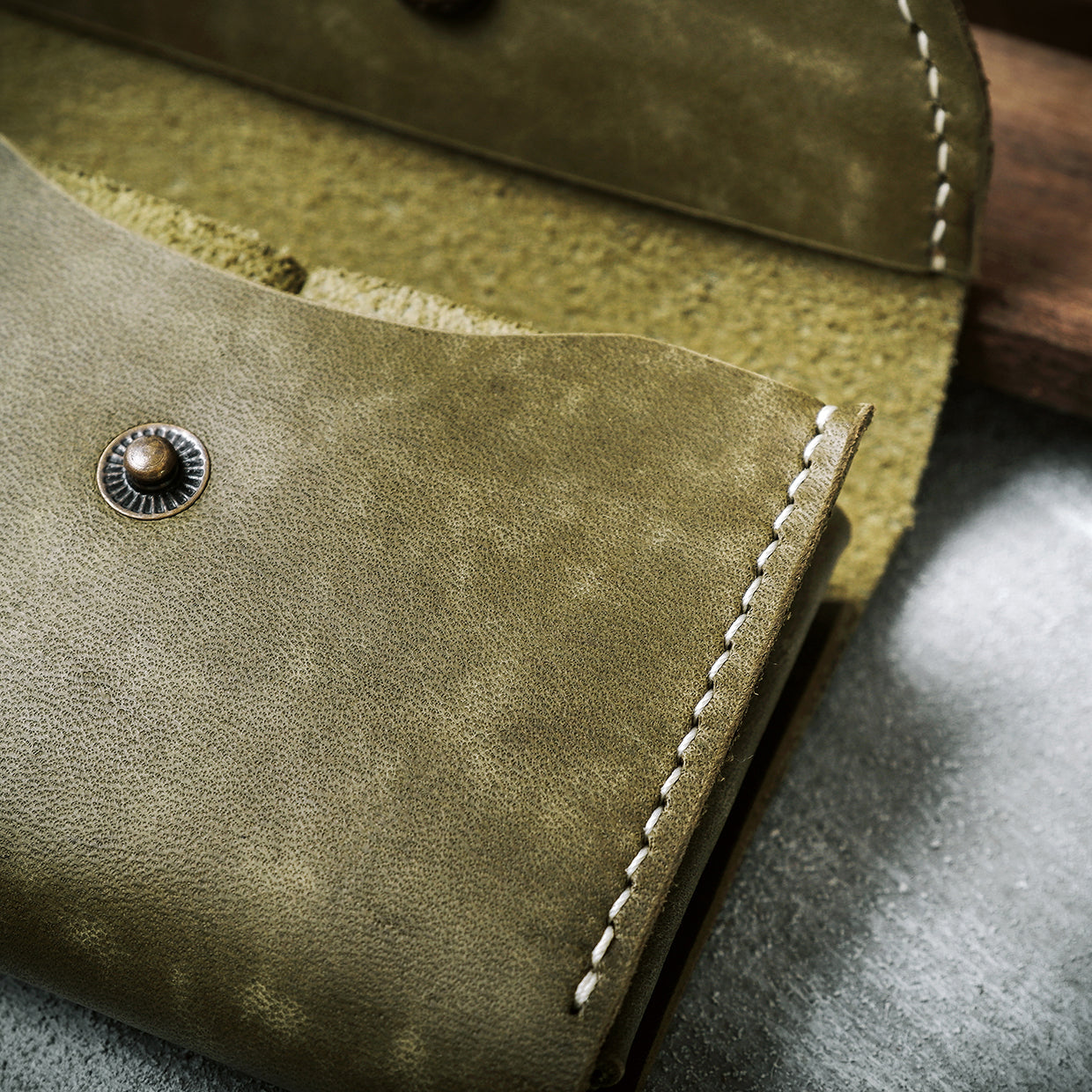 Armes PB Leather Wallet - Trendy Designs