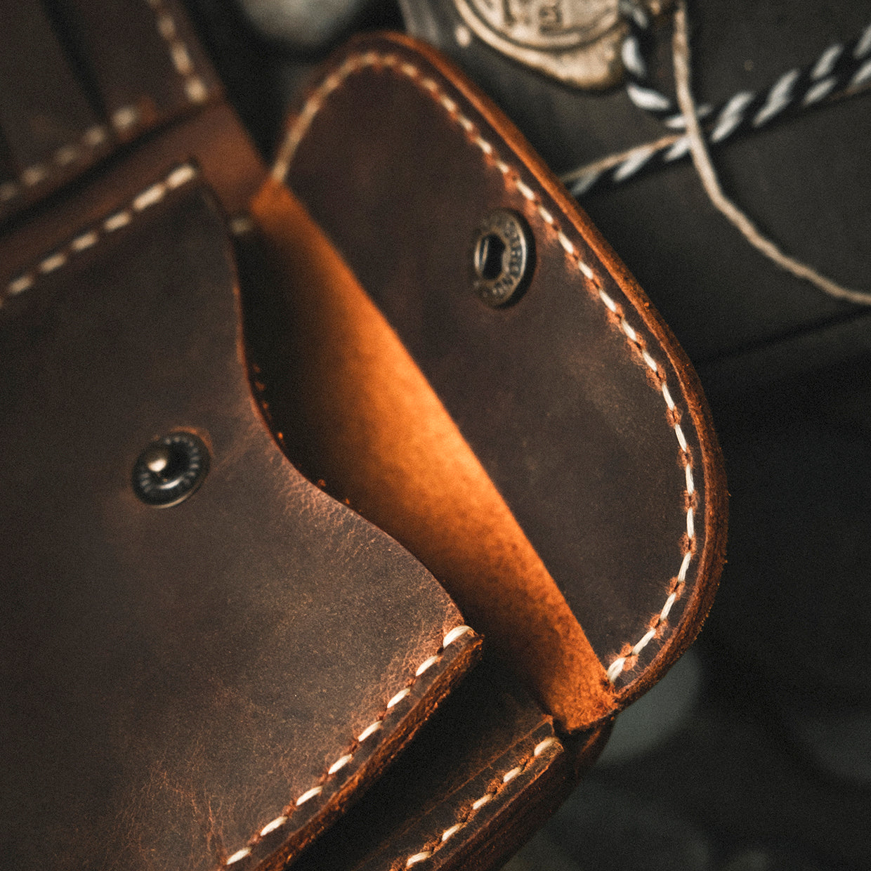 BIFOLD WALLET - Leather men's wallet - Unique Ideas