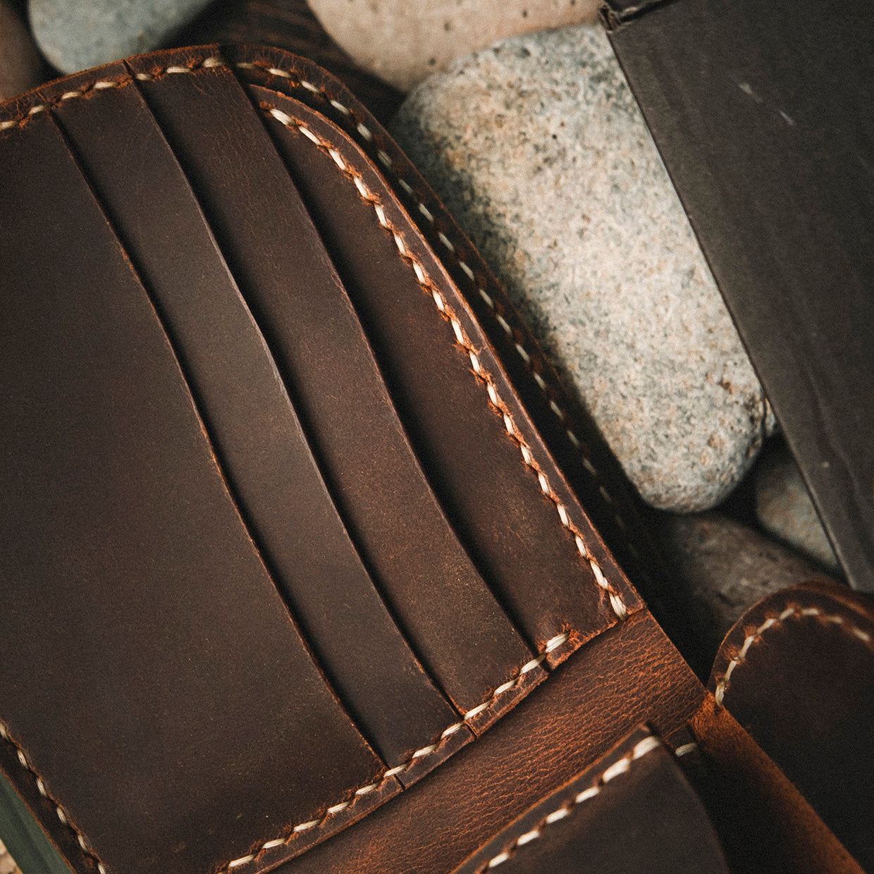 BIFOLD WALLET - Leather men's wallet - Unique Ideas