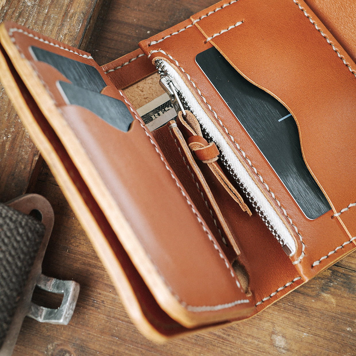 RAGNA - Leather wallet - Gift Inspirations