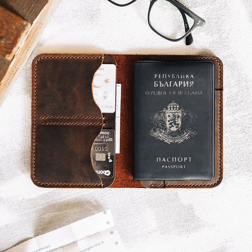 ANTARES leather passport wallet - Unique Ideas