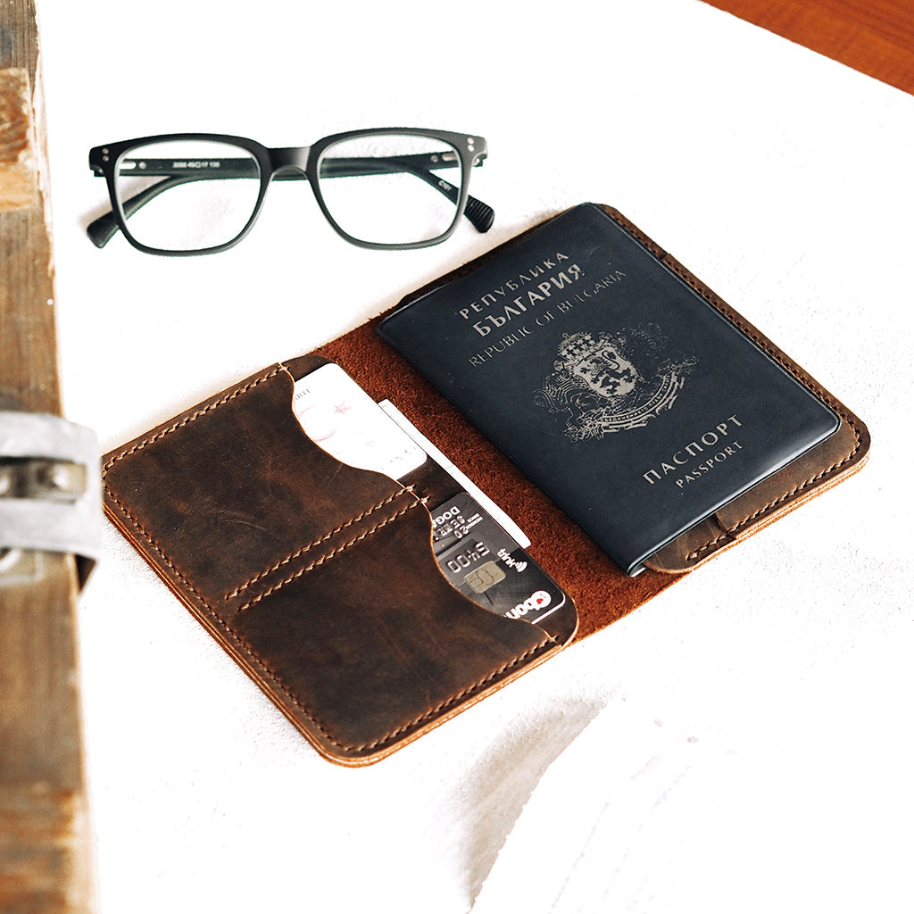 ANTARES leather passport wallet - Unique Ideas