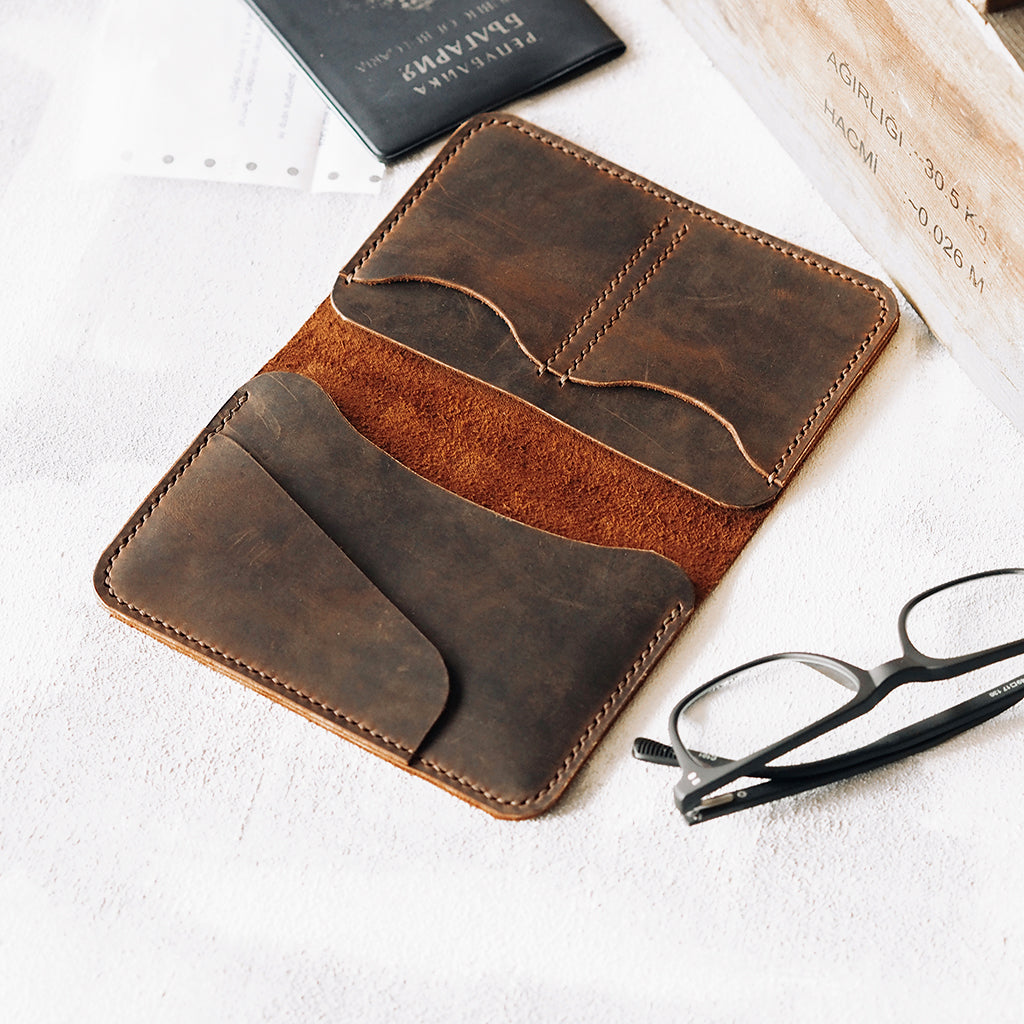 ANTARES leather passport wallet - Unique Ideas