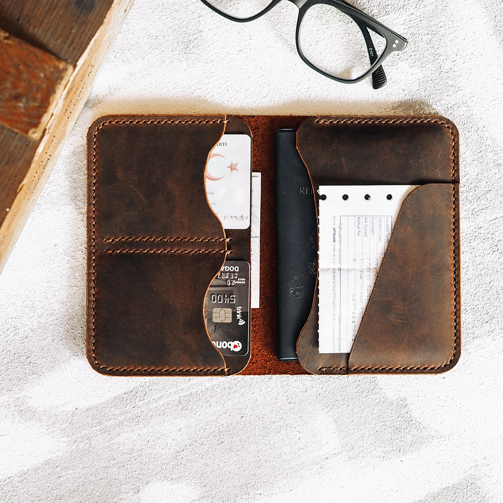 ANTARES leather passport wallet - Unique Ideas