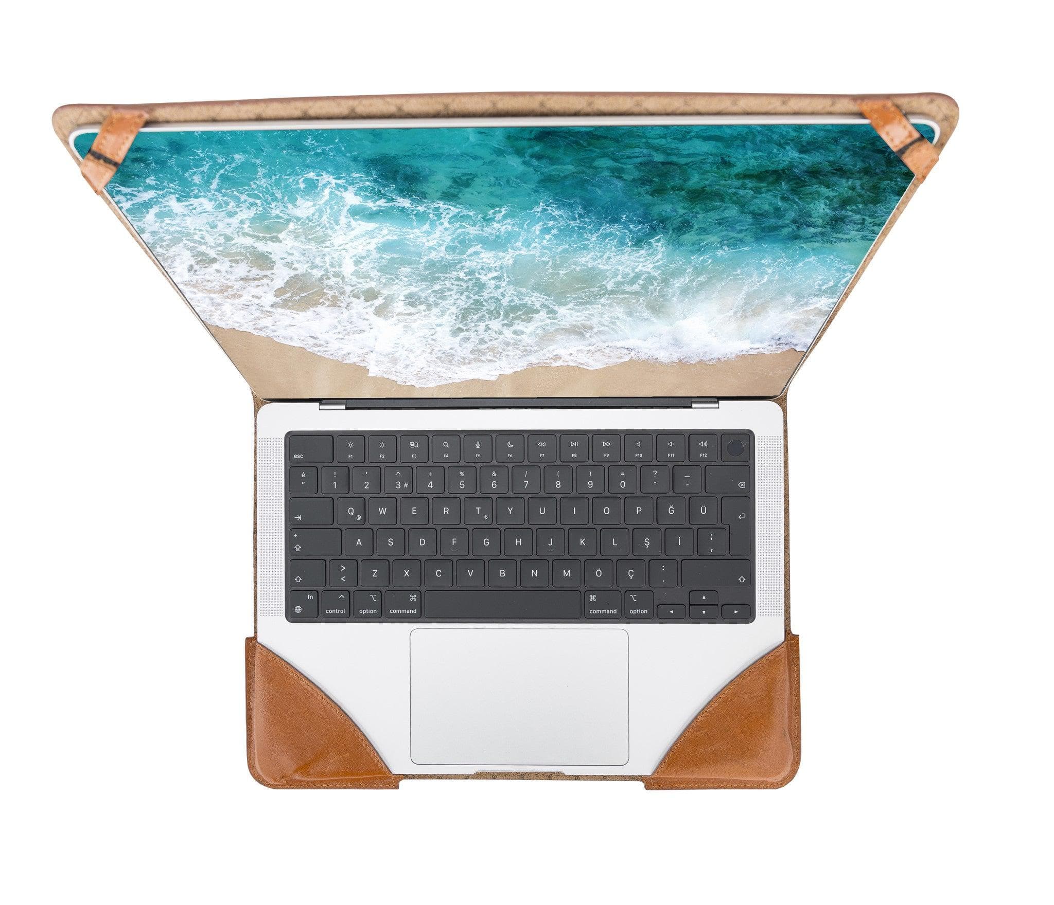 Chester Leather MacBook Pro 13" to 16" Sleeve