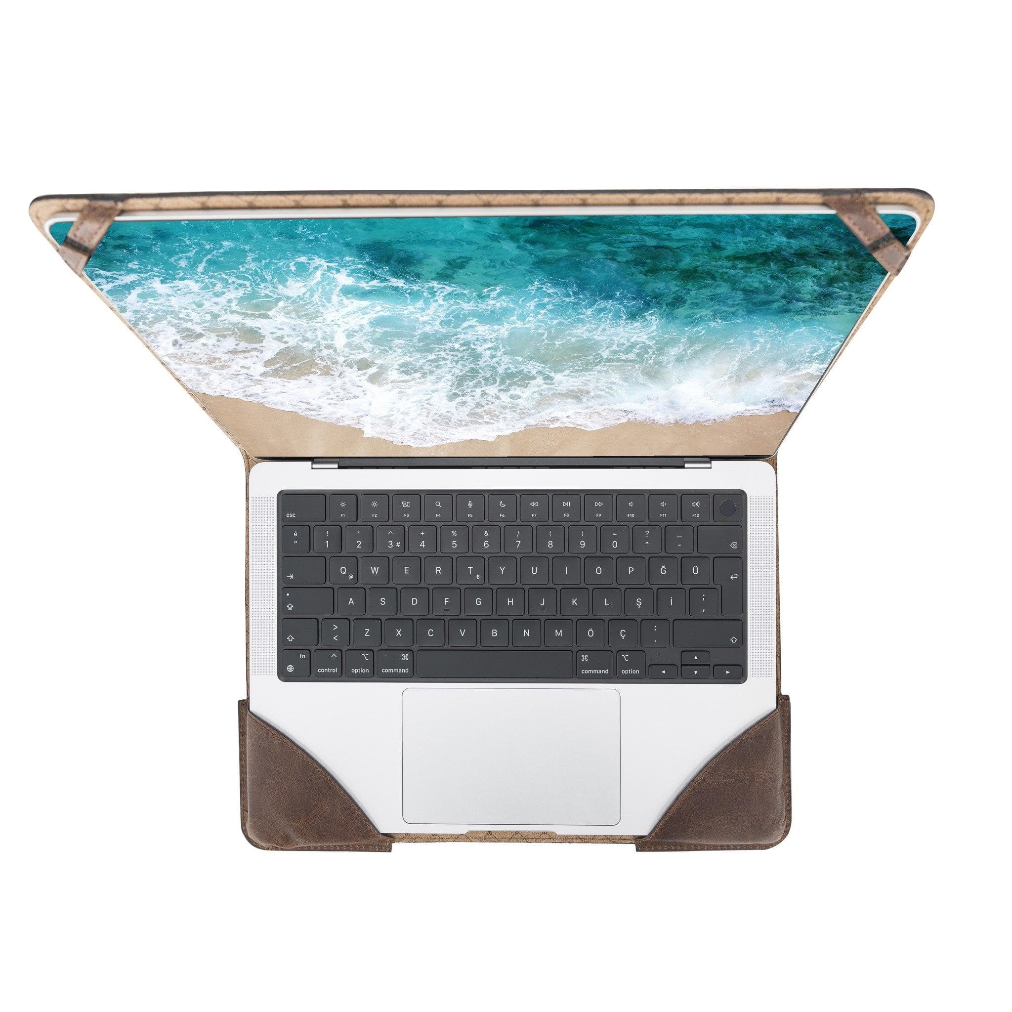 Chester Leather MacBook Pro 13" to 16" Sleeve