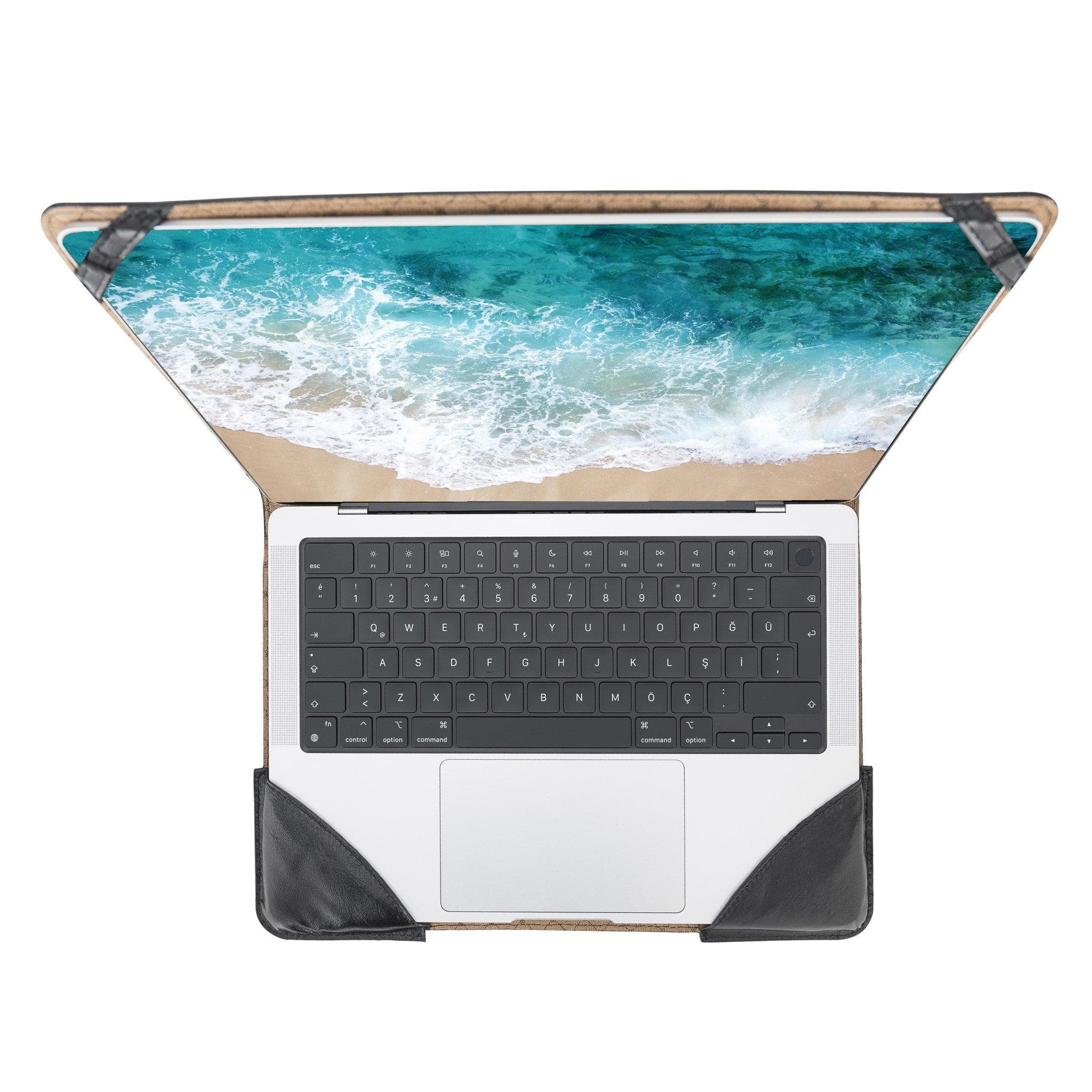 Chester Leather MacBook Pro 13" to 16" Sleeve