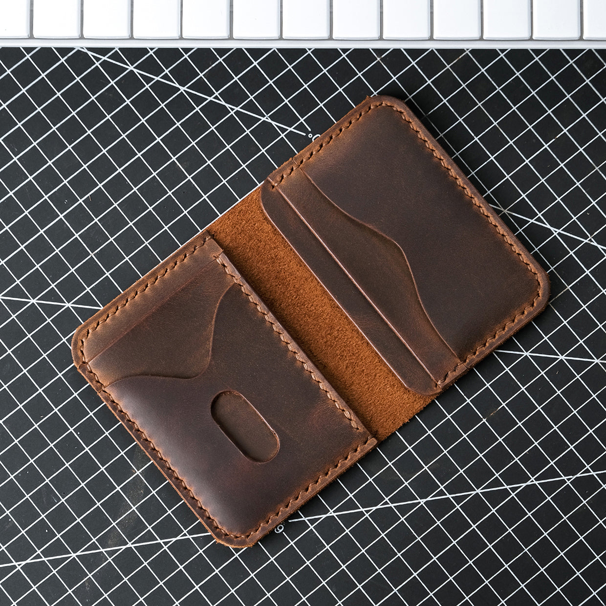 Leather card holder - BELETS - Unique Ideas