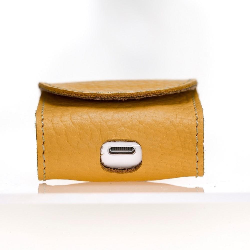 Mai Magnet Leather AirPods 1 and AirPods 2 Case with Hook