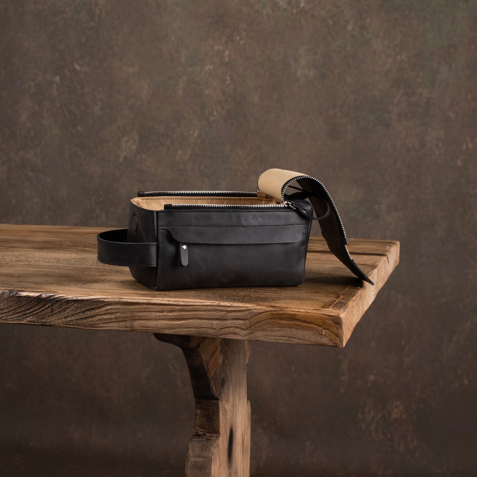 Genuine Leather Dopp Kit Anthracite