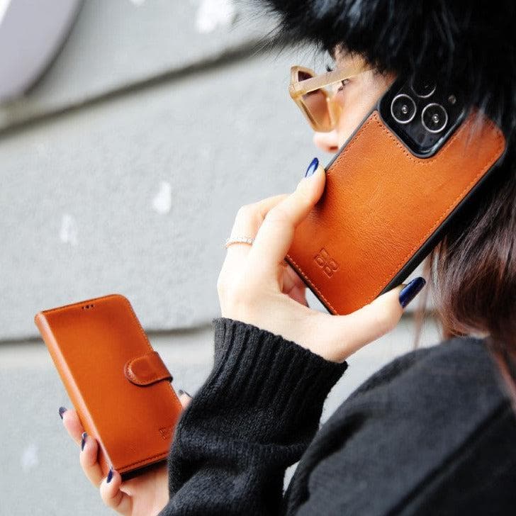 Magic iPhone 13 Pro Leather Detachable Wallet Case