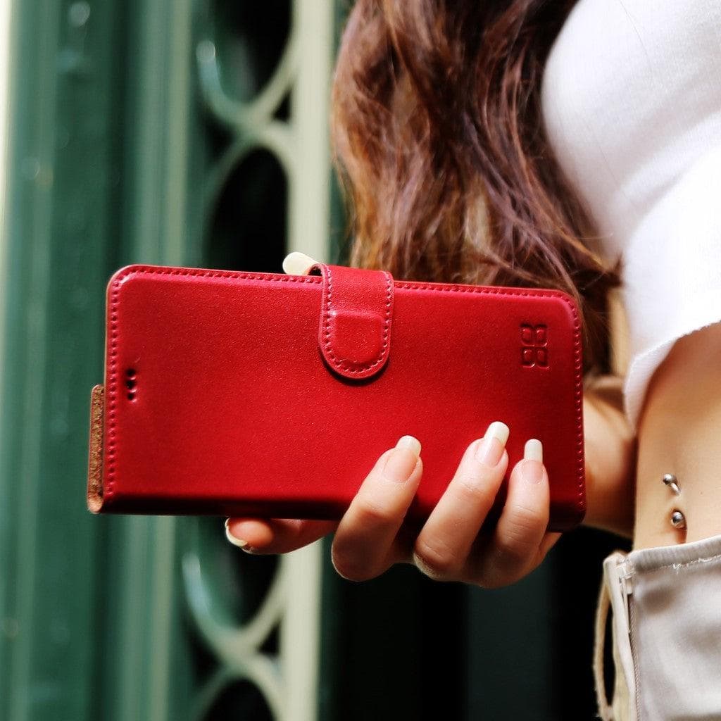 Magic iPhone 13 Leather Detachable Wallet Case